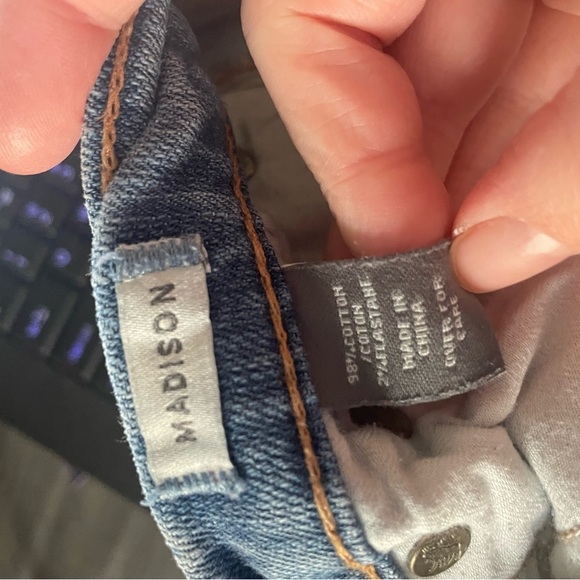 Abercrombie & Fitch Light Wash Madison Jeans Size 6L - Picture 7 of 8